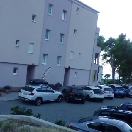 Sarita 2 * Makarska