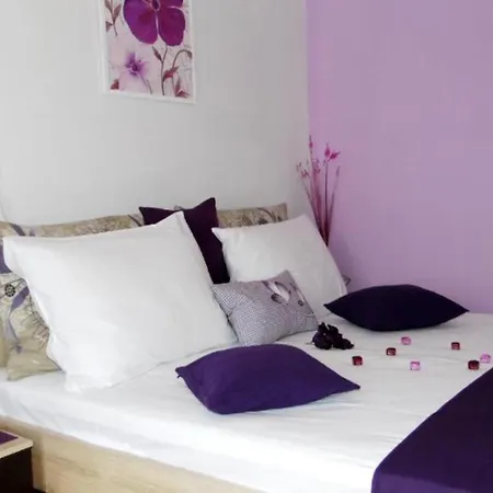 Sarita 2 Apartment *