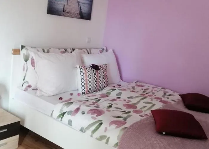 Sarita 2 Апартаменти Макарська